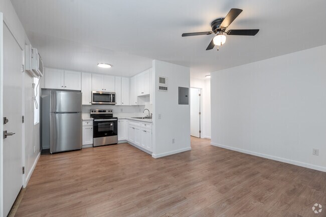 2BR, 1BA - 640SF - Living Room