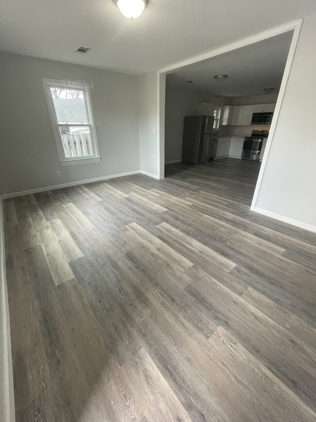 Photo - 424 Bell Ave