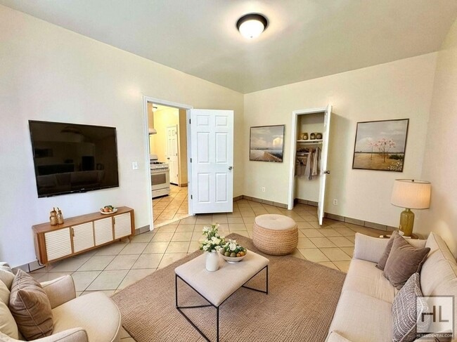 85 STREET - 85 STREET Unidad 2A