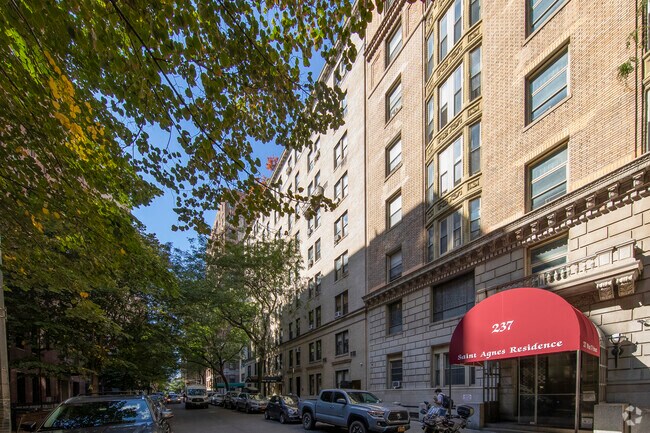 245 W 74th St New York, NY 10023 - Alfie Arms