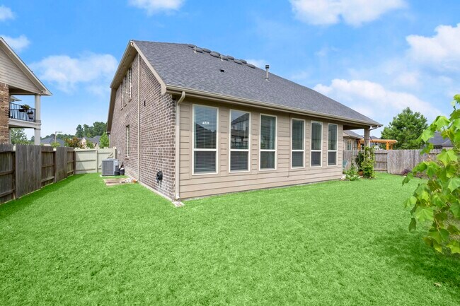 Photo - 10054 Black Maple Dr