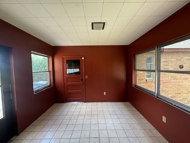 Photo - 3BR/1BA in Roseville Featuring A Sprawling Fenced Yard & An Attached Garage