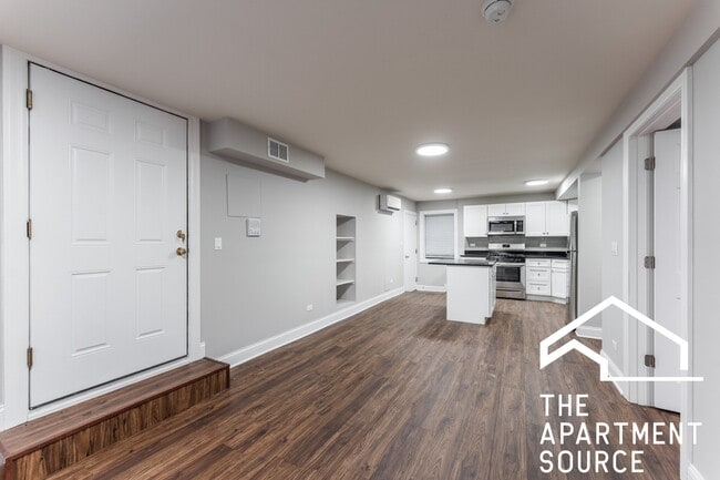 Photo - 5736 N Winthrop Ave Unit 5736 North Winthrop Ave