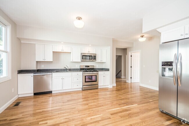 Building Photo - 75 Summer St Unit 1 Rental