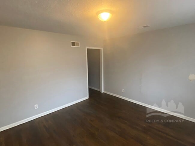 Photo - 996 S Highland St