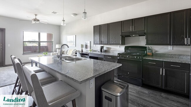 Photo - 650 S Main St Unidad 1331