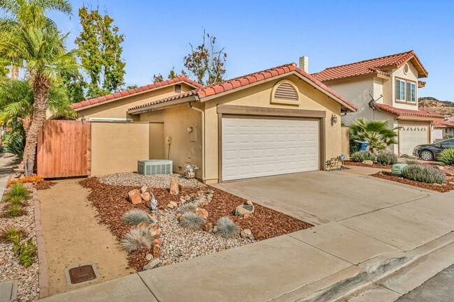 Building Photo - 2166 Pueblo Glen