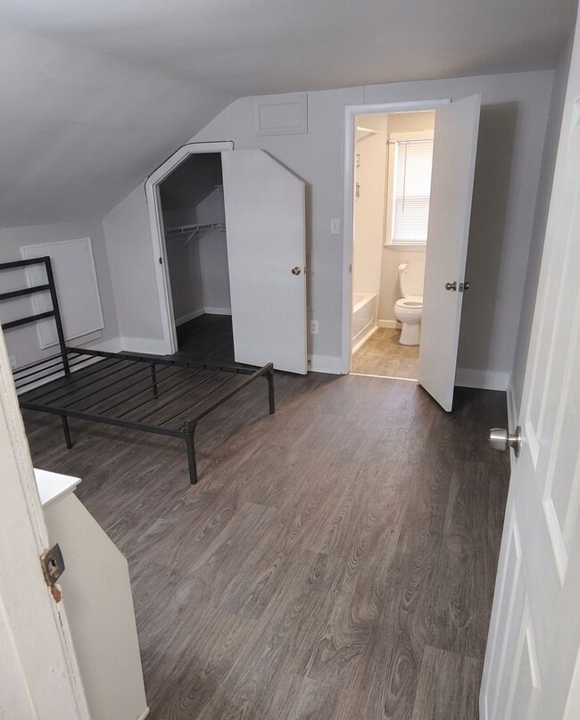 Photo - 110 Bennett St