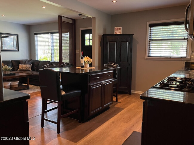 Photo - 132 Jefferson St