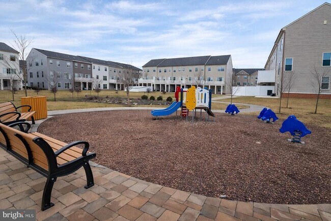 Photo - 210 Southwind Dr