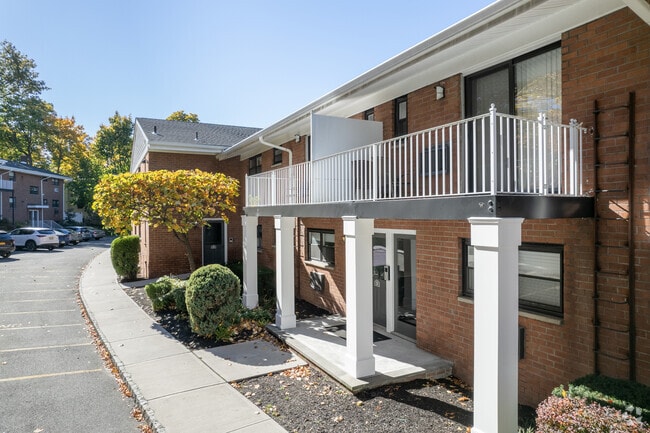 Linden Apartments
