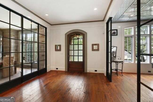 Photo - 1692 Friar Tuck Rd NE