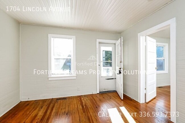 1704 Lincoln Ave