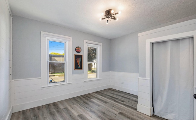 Photo - 706 Alpine Ave NW