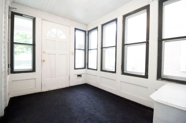 Photo - 830 Homer Ave