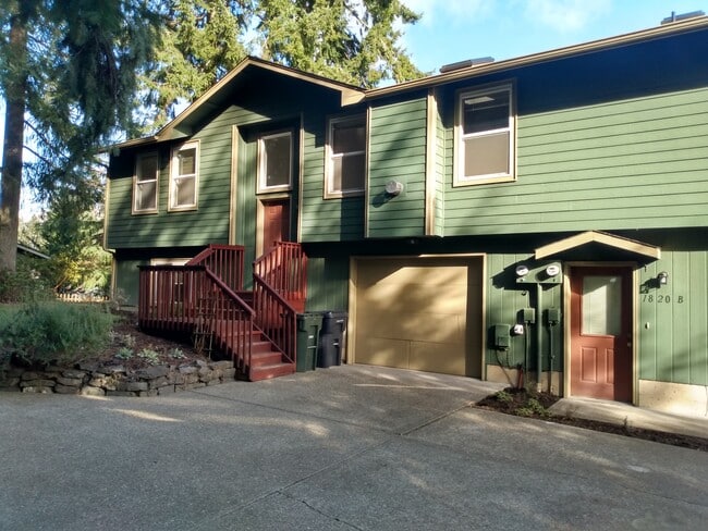 Building Photo - 1820 Elliott Ave NW Unit Main House