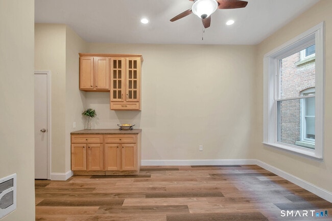 Photo - 120 E Main St Unit 2