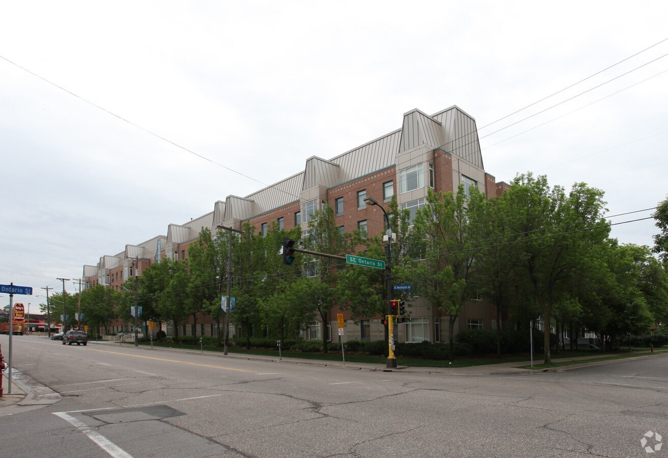 Photo - Dinnaken House