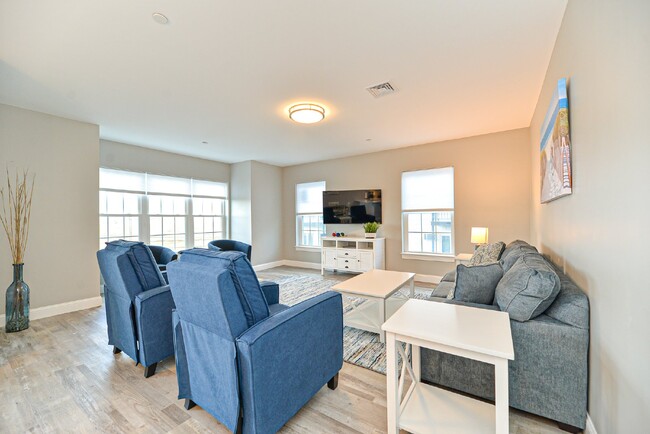 Photo - WINTER RENTAL Gorgeous 2 bedroom very spacious condo at the Riviera Unit 205