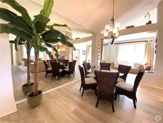 Building Photo - 1570 Winding Oaks Way Unit 201 Rental