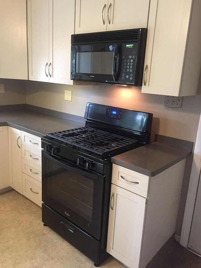 Photo - 31 Perimeter Rd