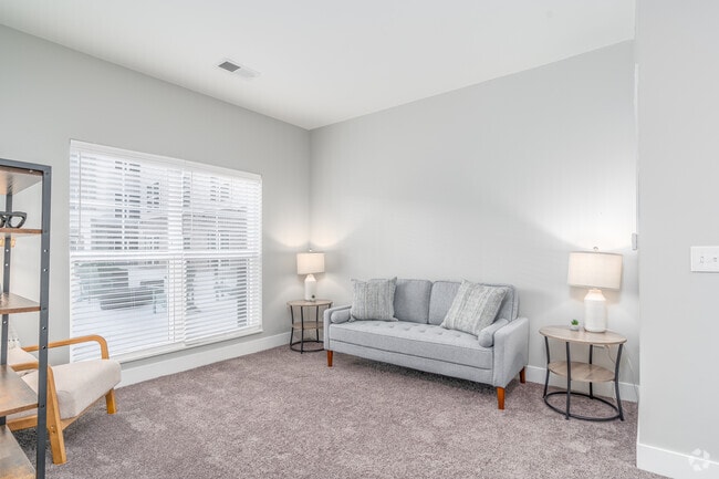1BR, 1BA - 608SF