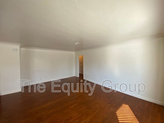 Photo - 801 S Sowell St