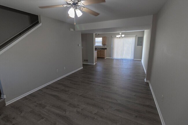 Photo - 4012-4014-4014 Arctic Fox Dr Unit 4014