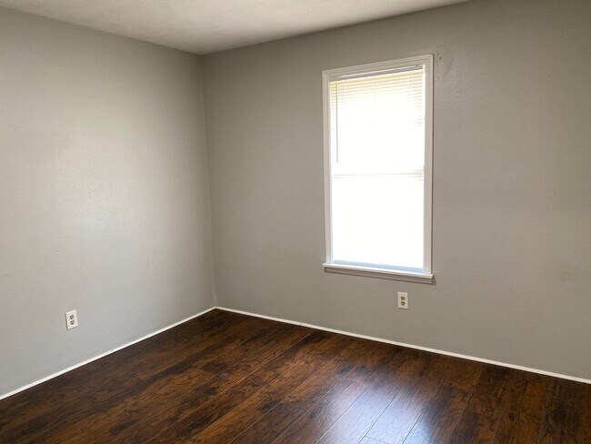 Photo - 22 Brianfield Cv Unit C