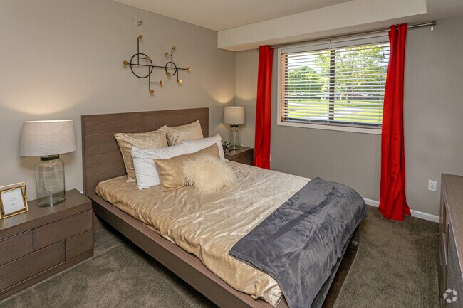 2BR, 2BA, Model - 1,104 SF