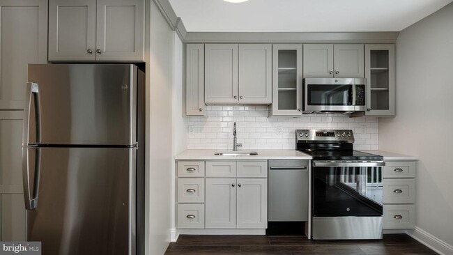 Building Photo - 115 Harvey Ave Unit 115-2