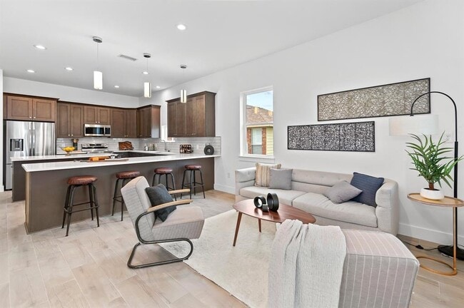 Photo - 344 Colovista Pkwy