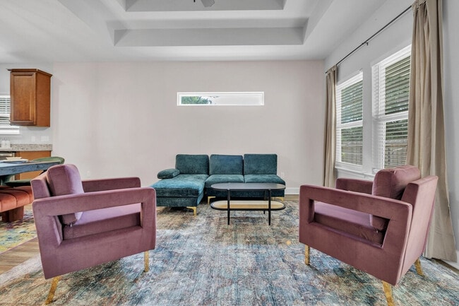 Building Photo - 1211 Paul Russell Rd Unit SI ID1511747P