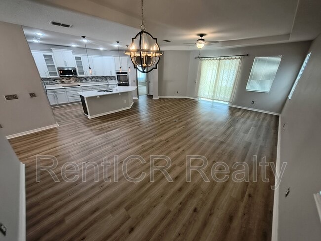 Photo - 3287 Macintosh Rd