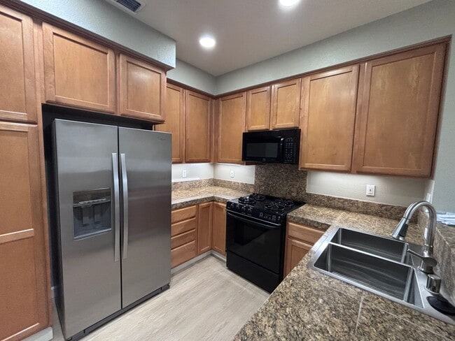 Photo - Willow Glen- Beautiful corner unit townhome with a private backyard