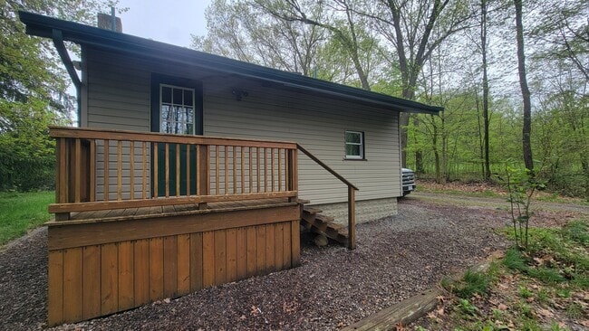 Photo - 8215 Superior St