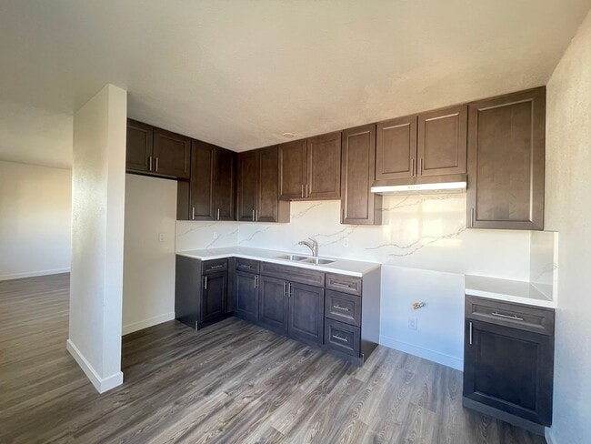 Photo - G43100E - Placement Only Unidad C