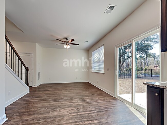 Photo - 146 Blackstone Dr