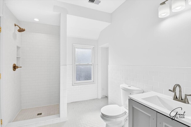 Photo - 3175-3177 Jacob - Grit and Grind Ventures LLC Unit 3177 Jacob