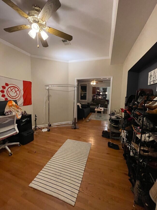 Photo - 1388 E St NE