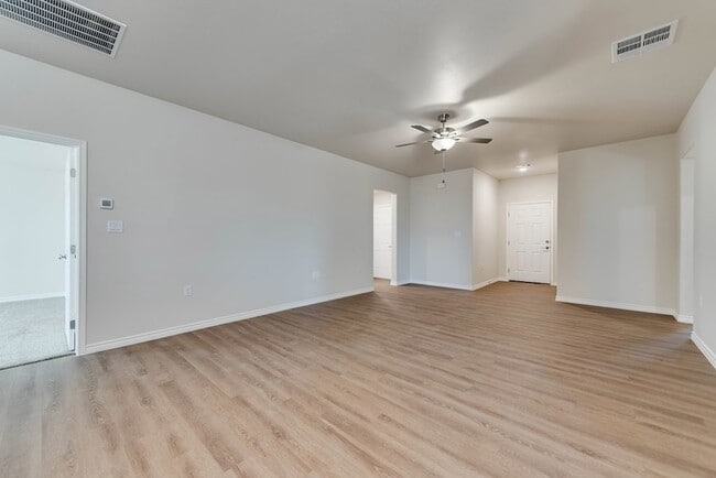 Photo - 1412 Bajada St