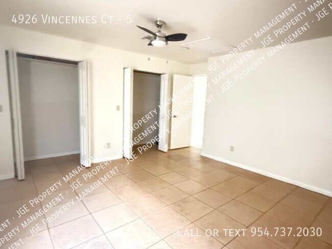 Photo - 4926 Vincennes Ct Unit 5