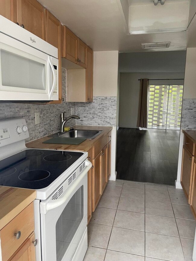 Photo - 1500 Crescent Cir Unit A27