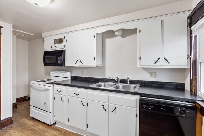 420 Appleton St Unidad Upper - A
