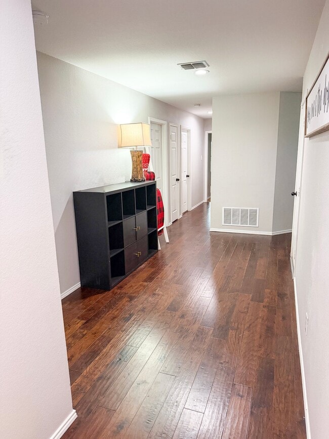 Photo - 12642 Forest Lawn Rd