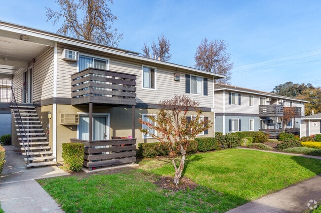Clayton Crossing Apartments