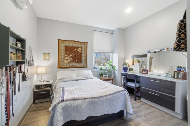 Photo - Polk on Third