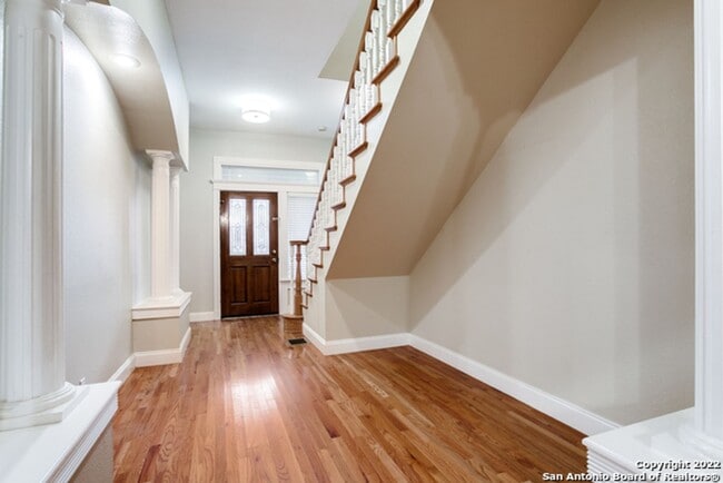 Photo - 4-BEDROOM IN ALAMO HEIGHTS