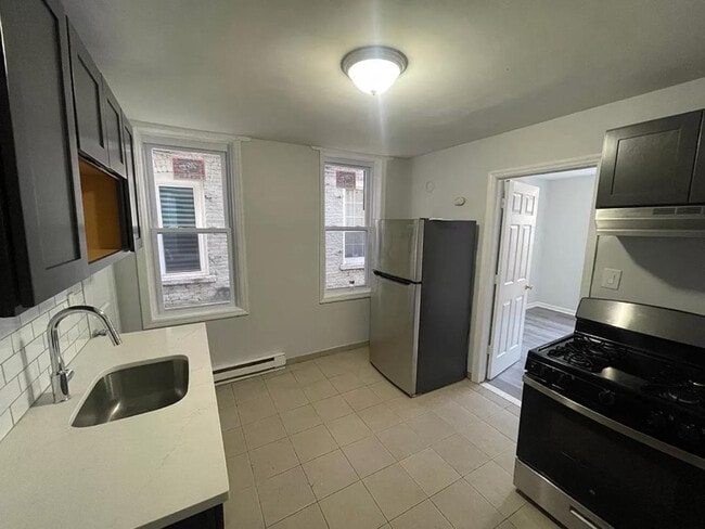 Building Photo - 1 3rd St Rental