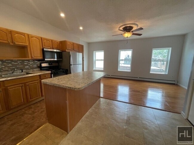 Amazing Sundrenched 2 Bedroom Home In Bed ... - Amazing Sundrenched 2 Bedroom Home In Bed ... Unit 2
